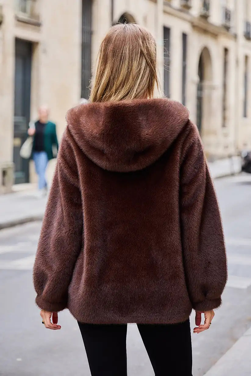 Chaqueta de pelo sintético marrón chocolate “Helsinki” - CHICA del Sur