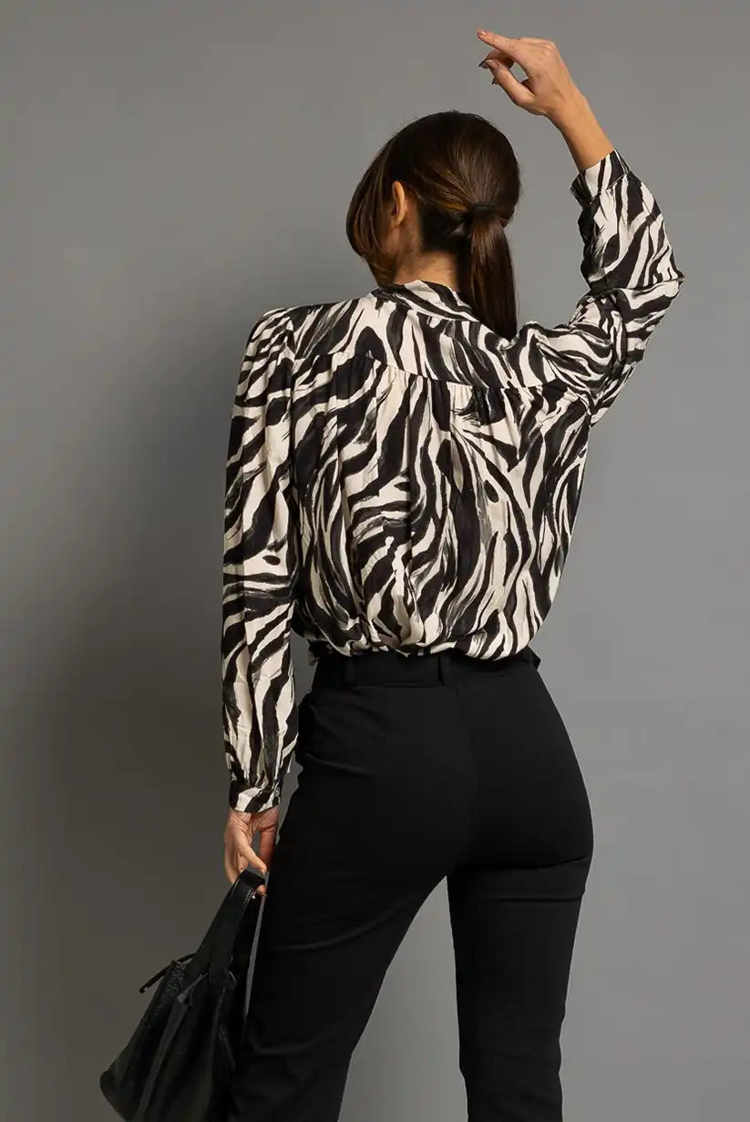 Blusa Estampado Cebra Negra Mujer | Cuello Lazada Elegante - CHICA del Sur