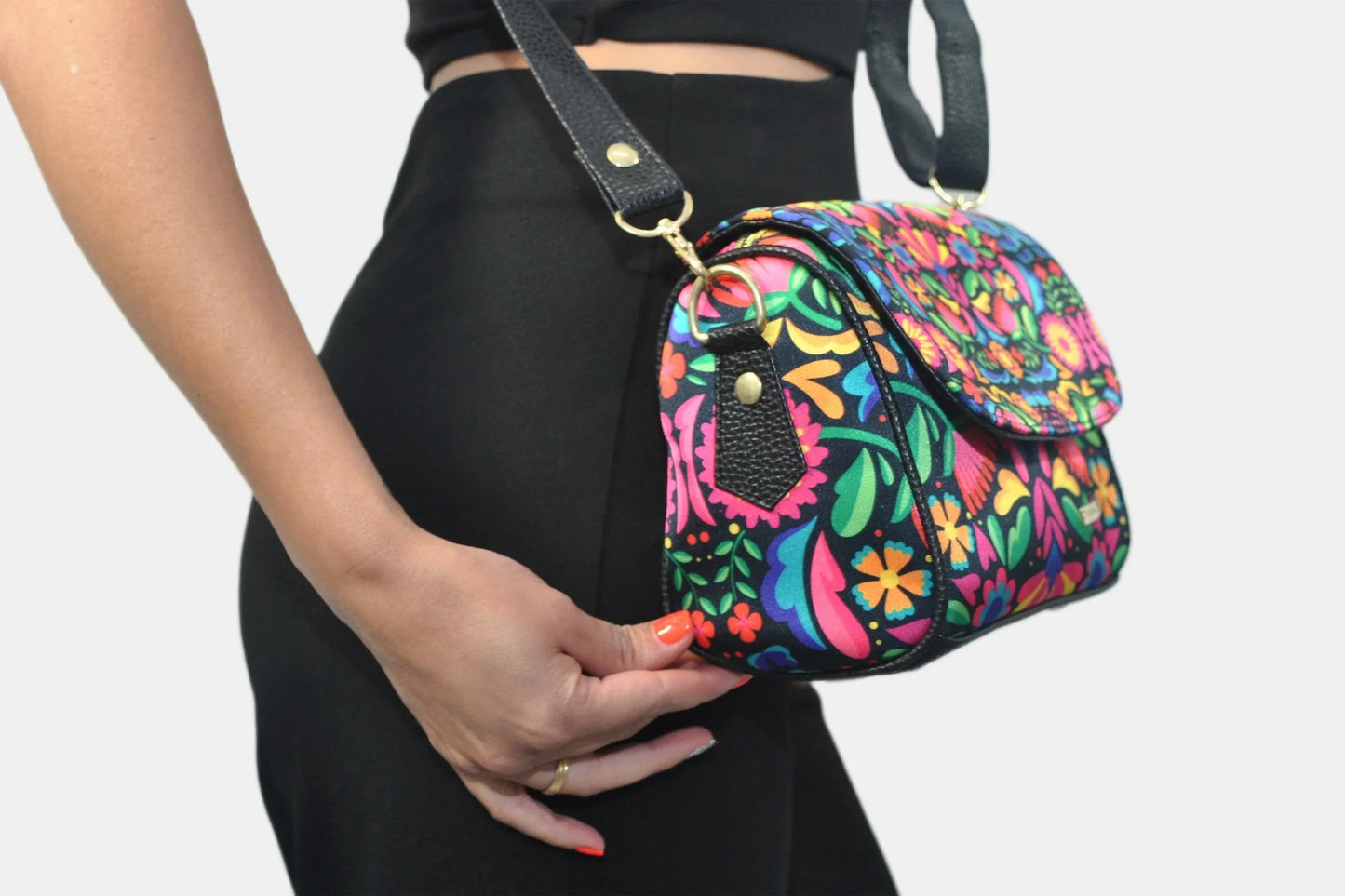 Bolso bandolera pequeño Mini Baúl Flores Étnicas Colorido | CHULA Tulum - CHICA del Sur