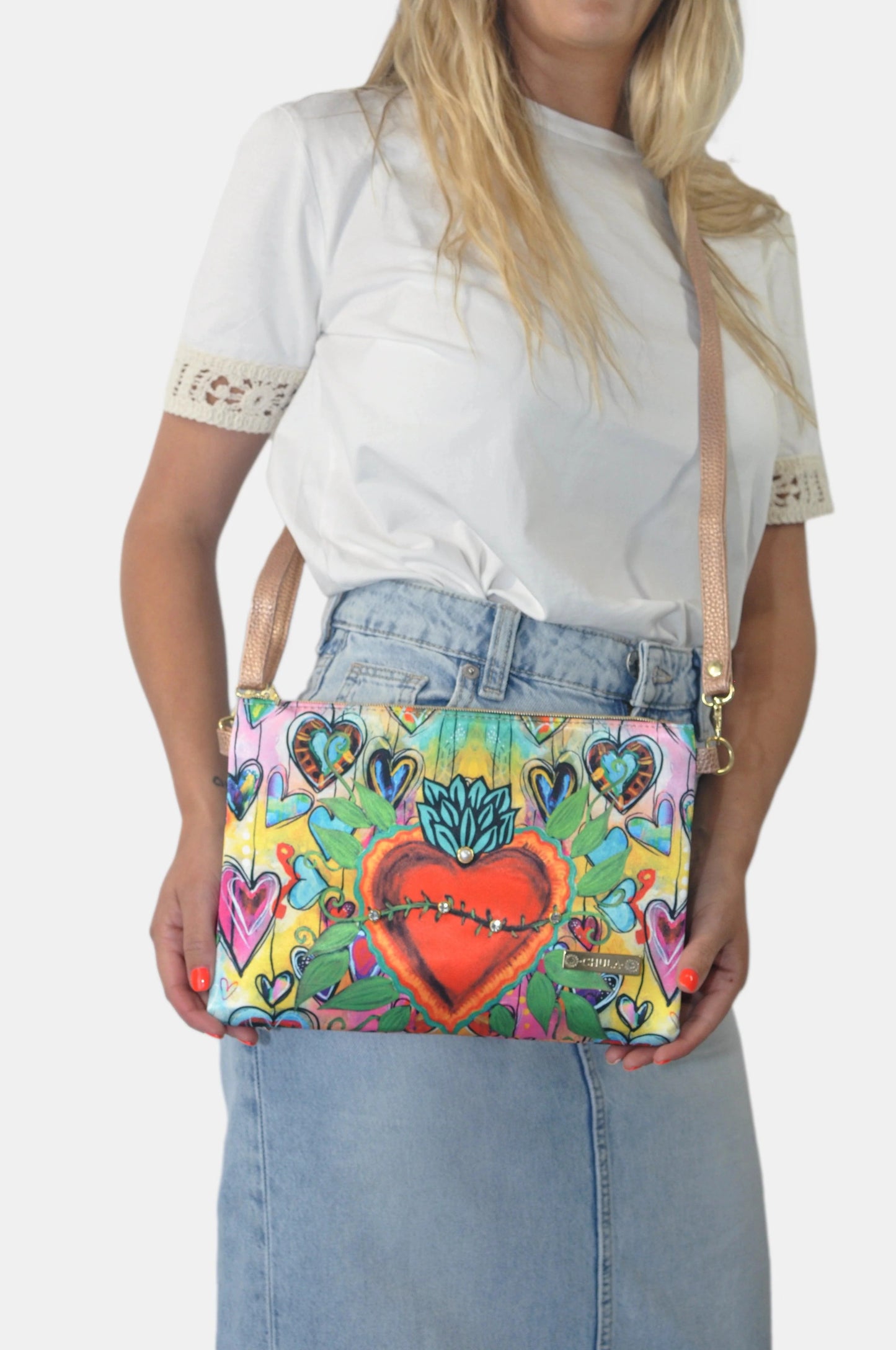 Bolso de Mano y Bandolera Pequeño Clutch Pop Art Corazón | CHULA Tulum - CHICA del Sur