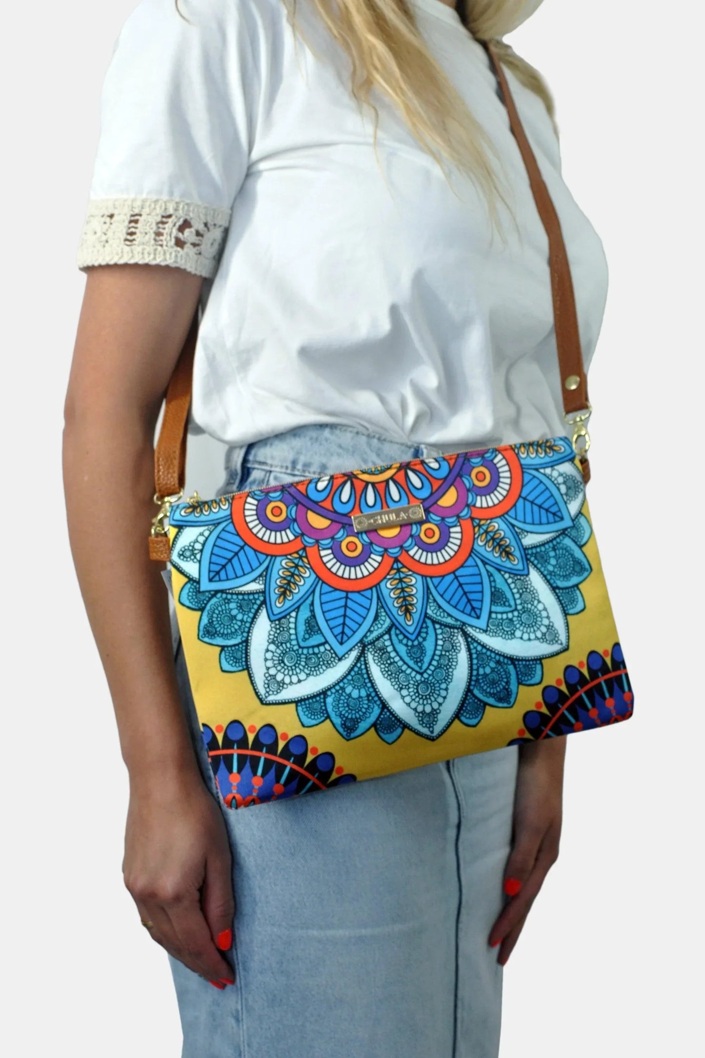 Bolso de Mano y Bandolera Pequeño Clutch Mándala Amarilla | CHULA Tulum - CHICA del Sur