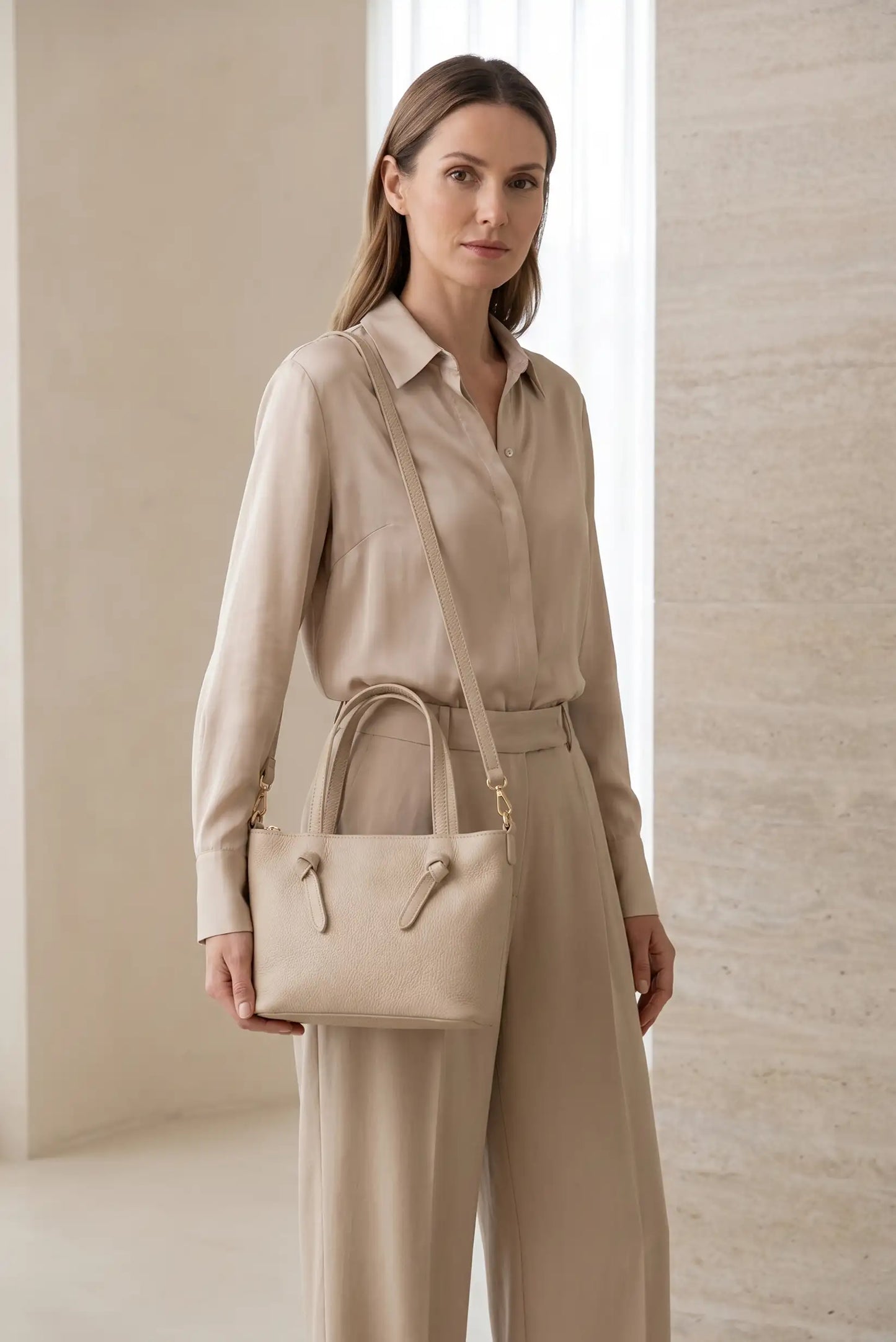 Bolso de mano pequeño en piel