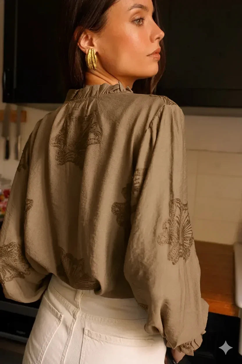 Camisa Taupe Mujer con Bordados Florales Elegante y Versátil - CHICA del Sur