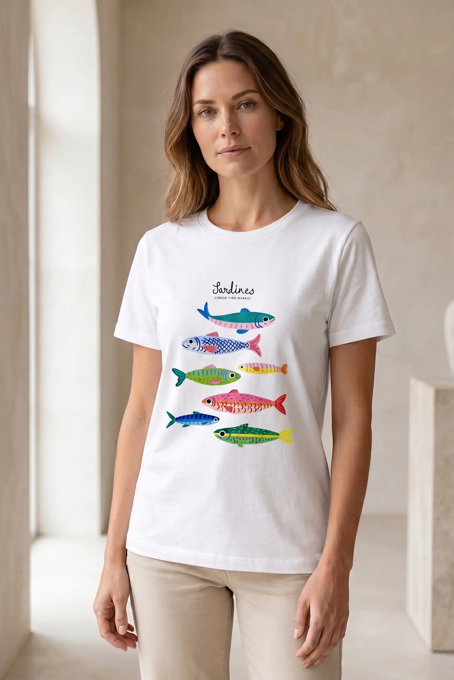 Camiseta blanca de mujer con ilustración de sardinas multicolores, moda casual alegre