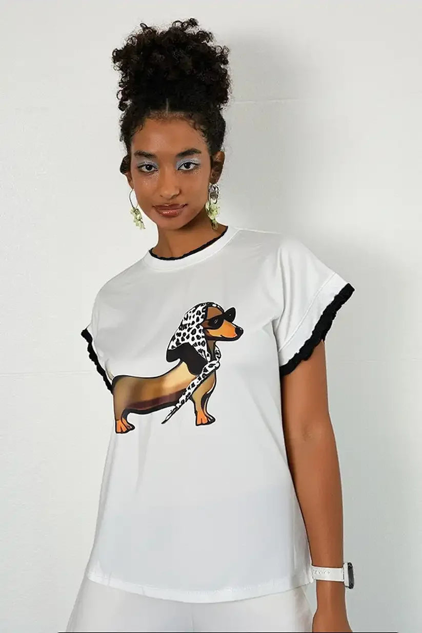 Camiseta manga corta con bordados Negro Perro salchicha fashion - CHICA del Sur