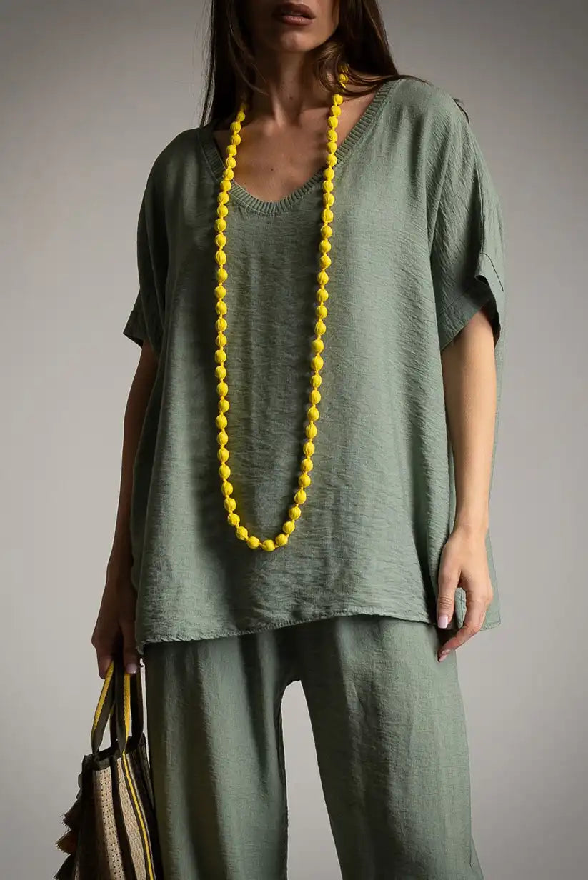 Camiseta oversize verde kaki con puntilla espalda - CHICA del Sur