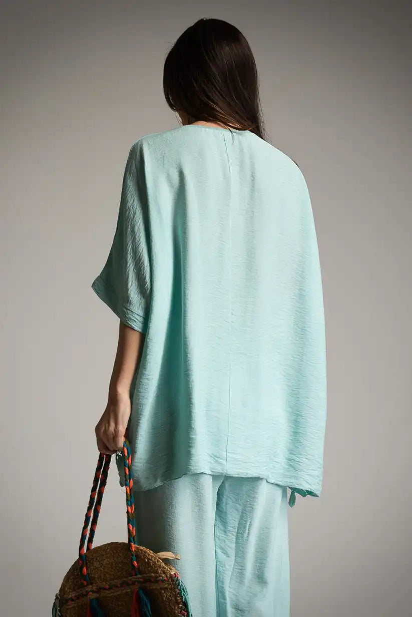 Camiseta casaca oversize mujer turquesa con puntilla - CHICA del Sur