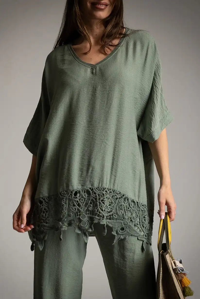 Camiseta casaca oversize mujer verde kaki con puntilla - CHICA del Sur