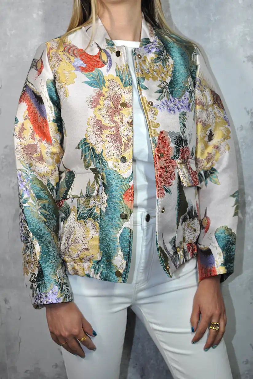 Chaqueta bomber jacquard metalizada con estampado floral - CHICA del Sur