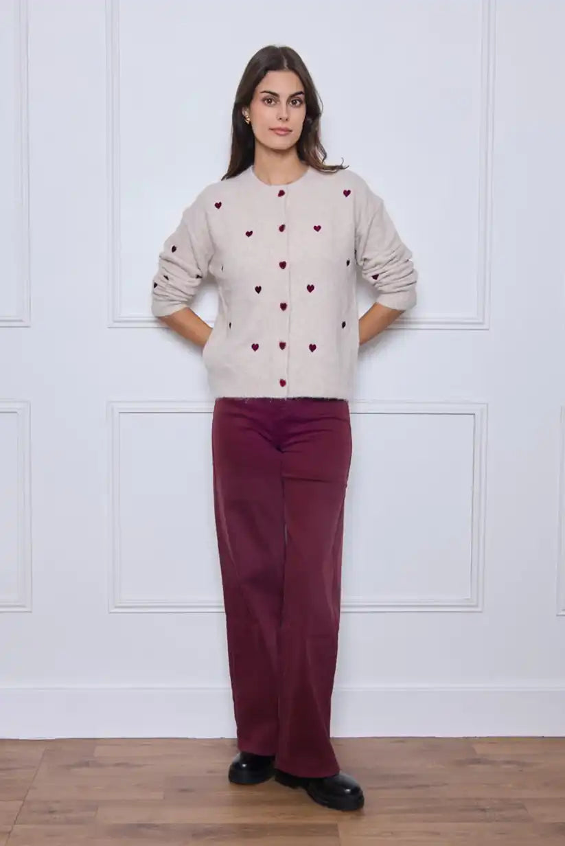 Chaqueta mujer cardigan beige con corazones bordados burdeos - CHICA del Sur