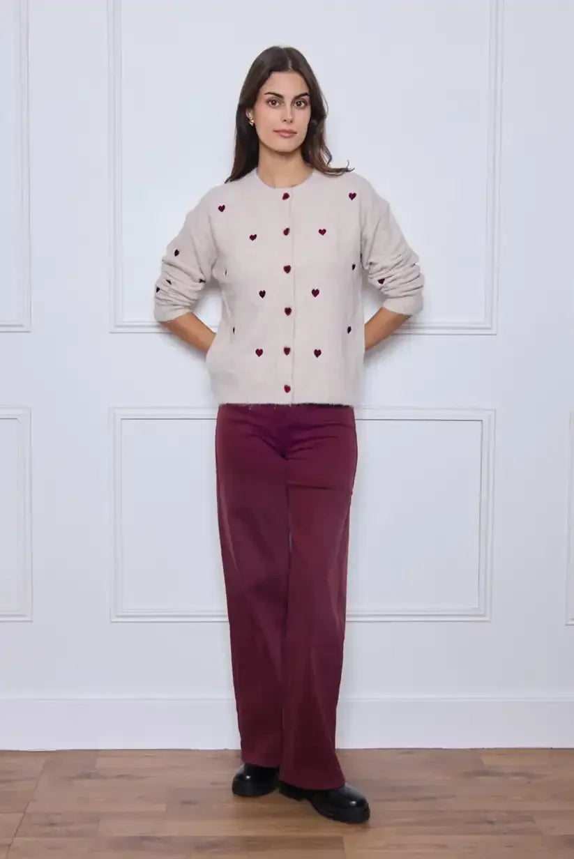 Chaqueta mujer cardigan beige con corazones bordados burdeos - CHICA del Sur
