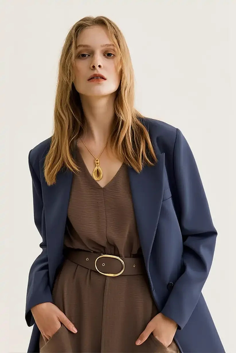 Chaqueta Americana azul marino de mujer – Elegancia atemporal | CHICA del Sur - CHICA del Sur