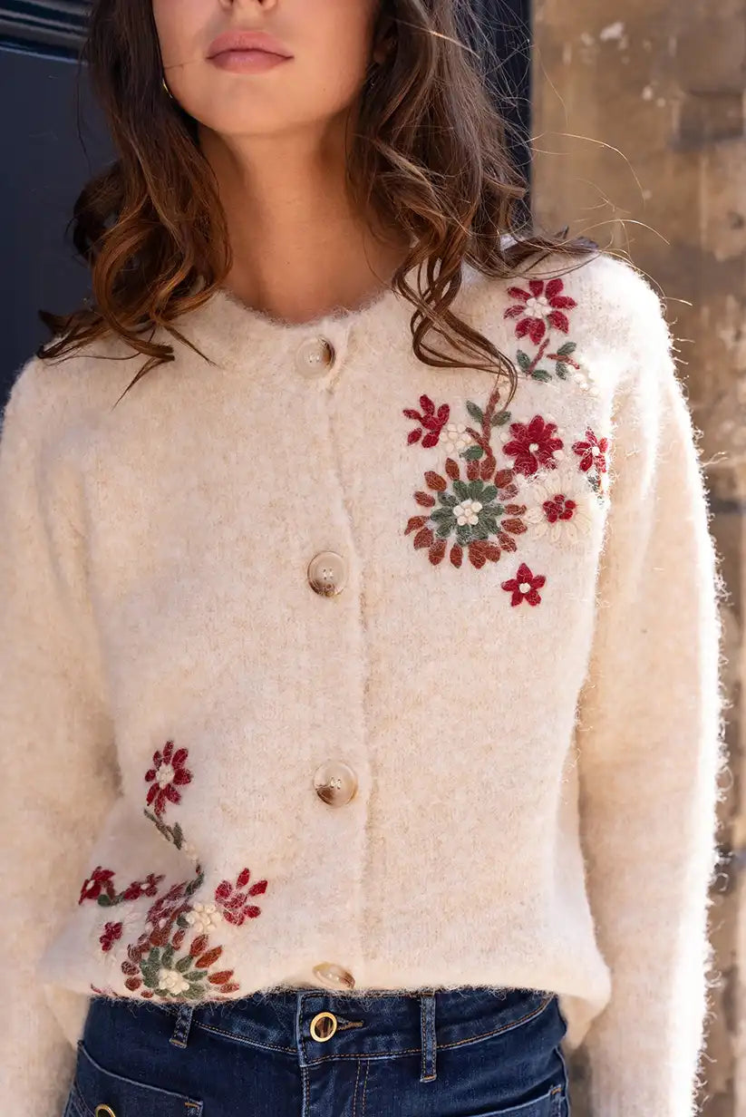 Chaqueta Mujer Beige Bordada Floral Elegante Cálida y Cómoda - CHICA del Sur
