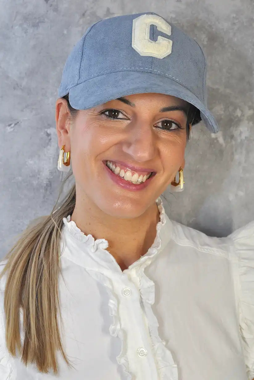 Gorra estilo clasico ante Azul celeste C bordada en blanca - CHICA del Sur