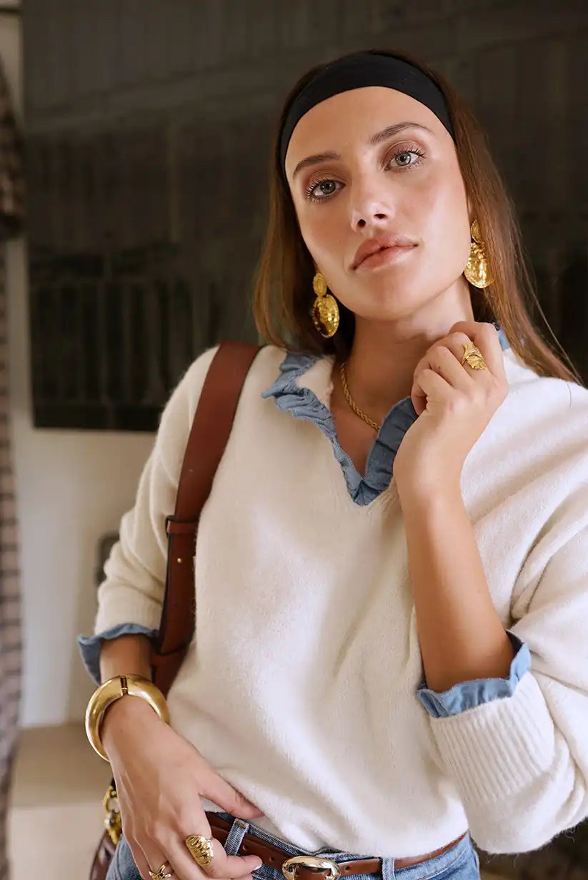 Jersey blanco mujer con volantes azul romántico cálido y elegante - CHICA del Sur
