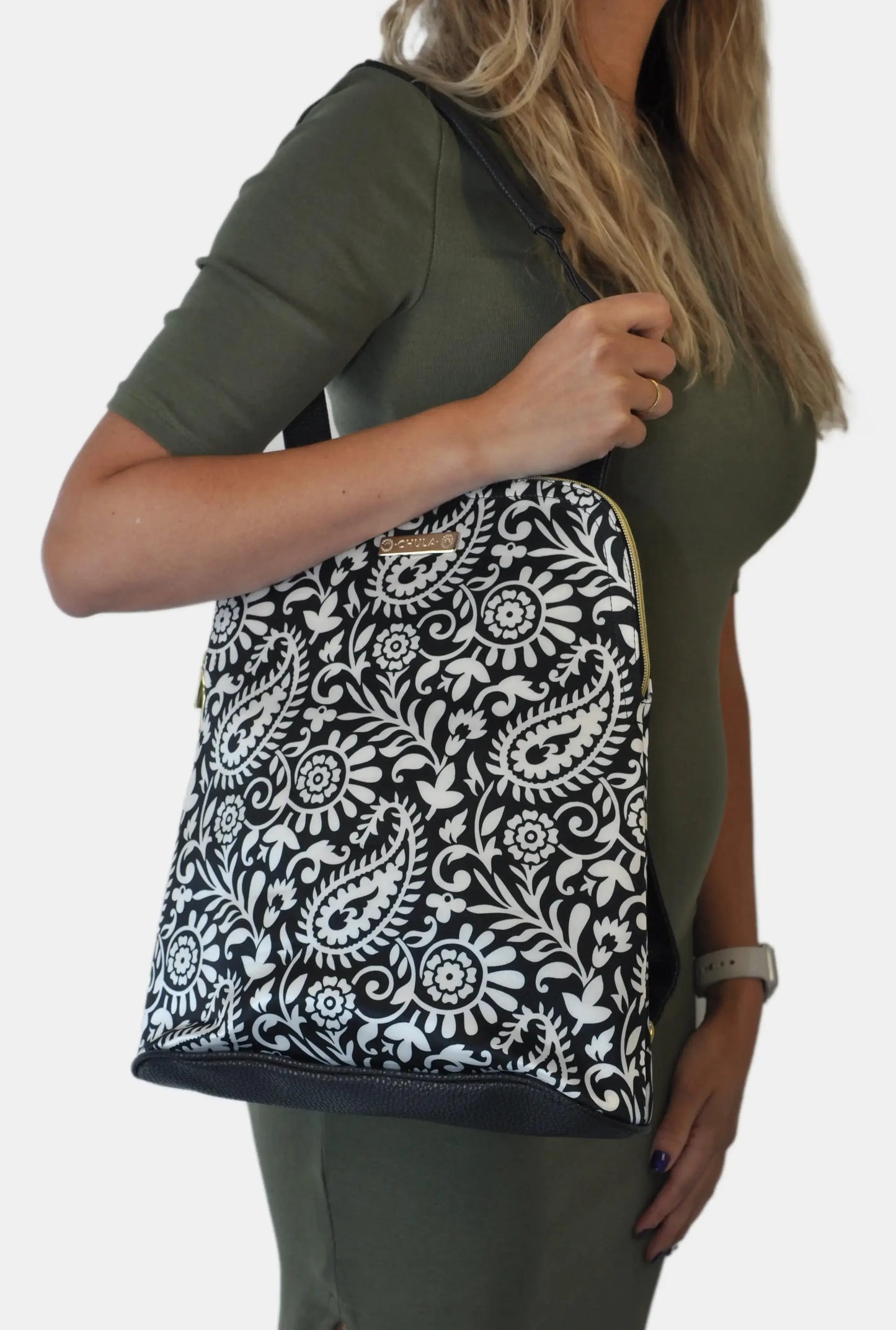Mochila de Mujer y Bolso de Hombro Grande BagPack Garigol Negro | CHULA Tulum - CHICA del Sur