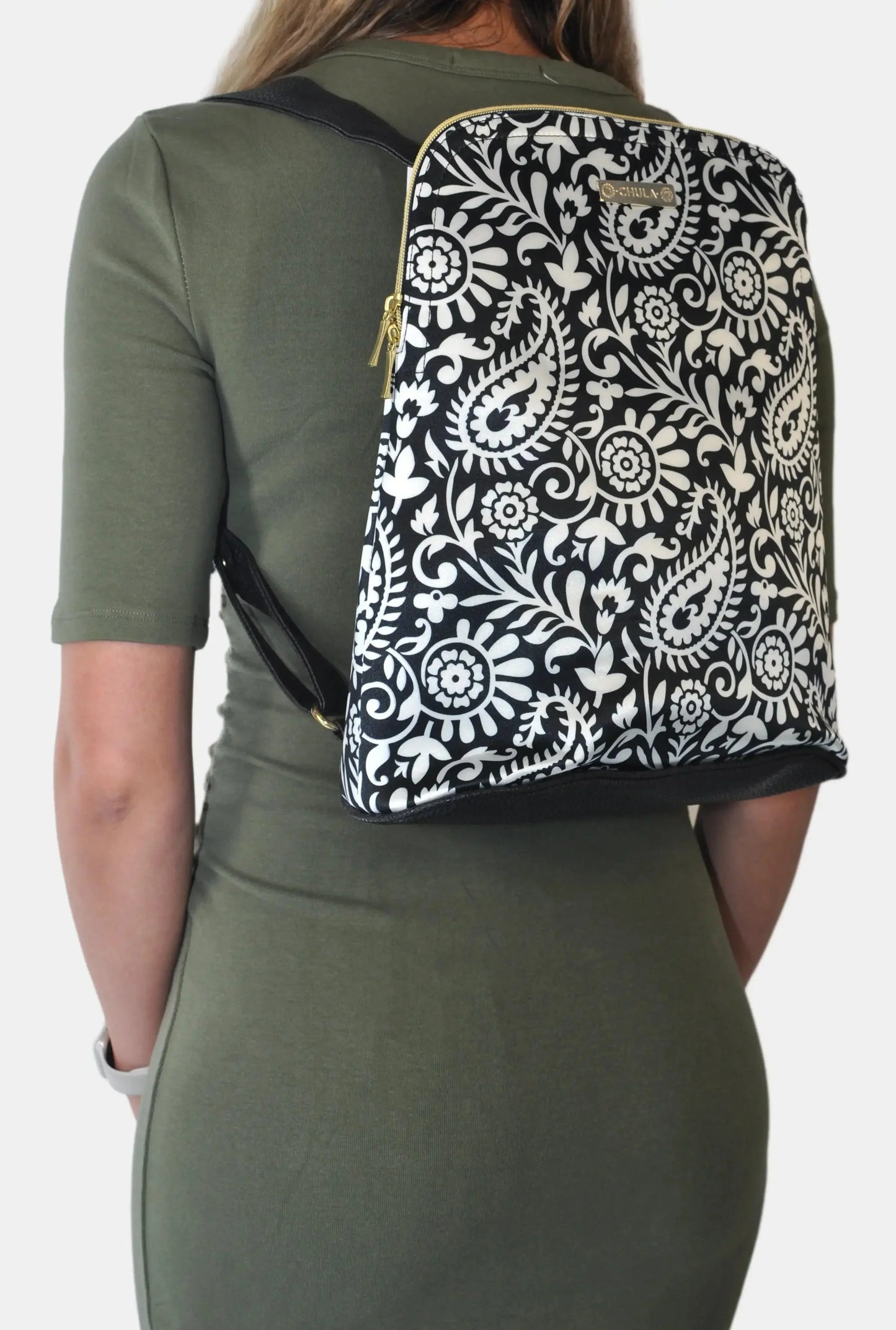 Mochila de Mujer y Bolso de Hombro Grande BagPack Garigol Negro | CHULA Tulum - CHICA del Sur