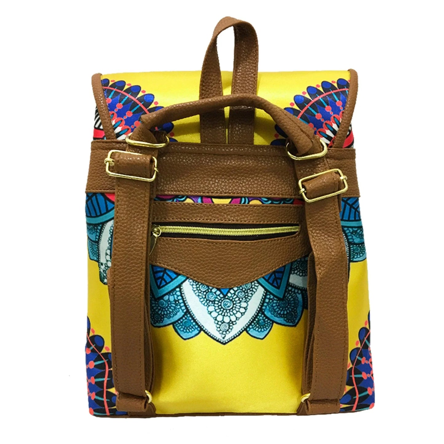 Mochila grande amarilla con diseño mandala azul, correas marrones y bolsillo trasero.