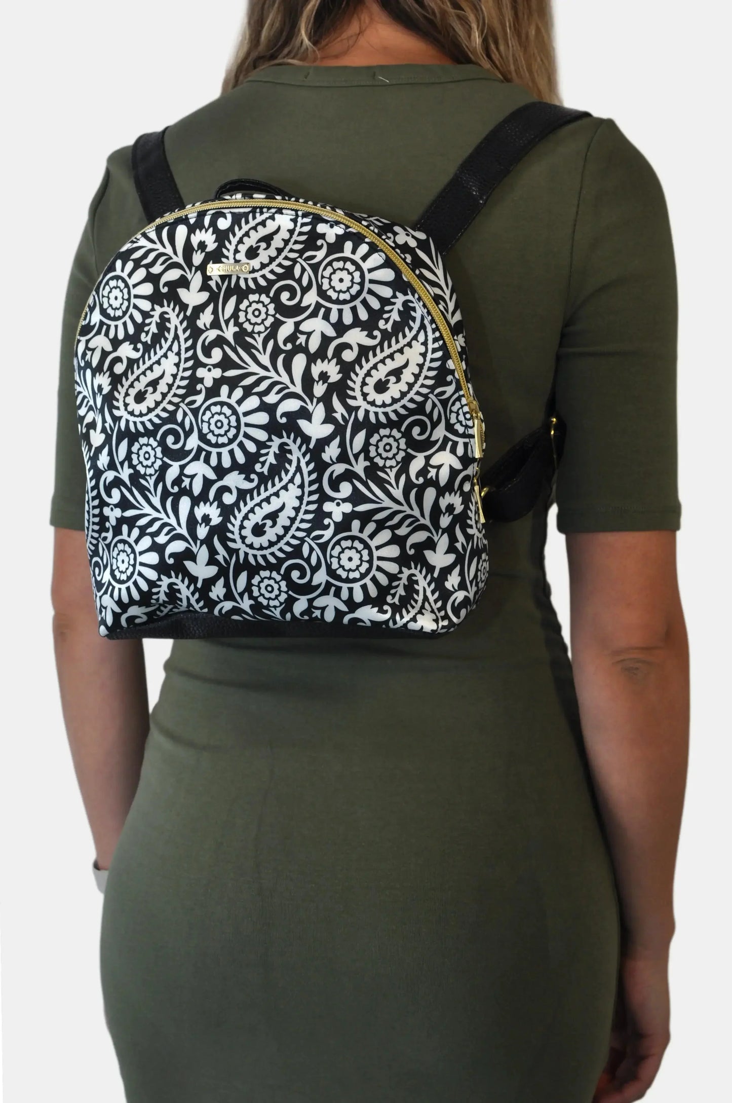 Mochila pequeña de Mujer y Bolso de hombro Mini BackPack Garigol negro | CHULA Tulum - CHICA del Sur