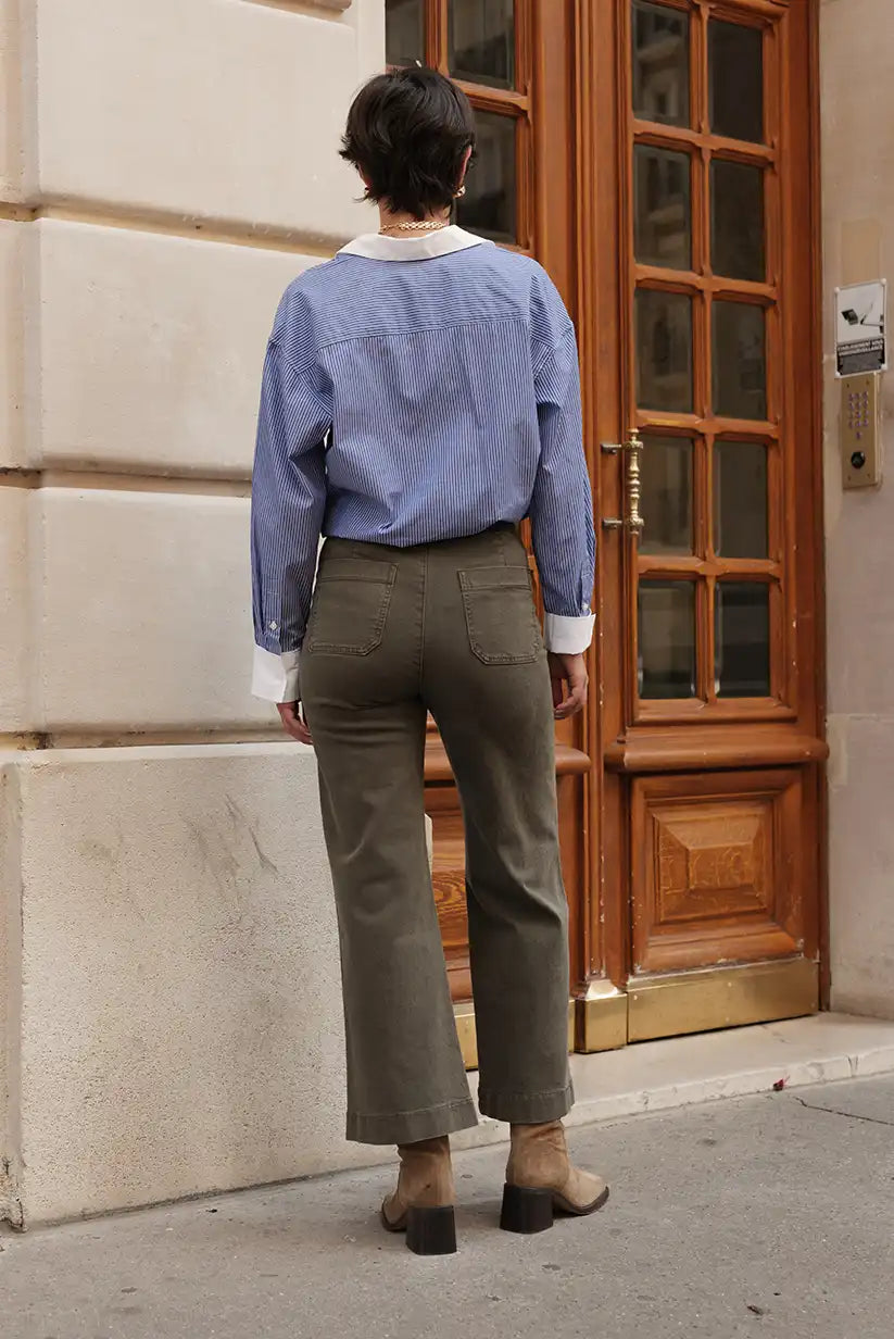 Pantalón Campana Mujer Verde Kaki Tiro Alto con Botones Dorados