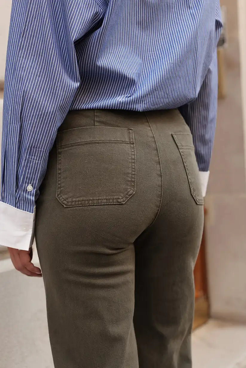 Pantalón Campana Mujer Verde Kaki Tiro Alto con Botones Dorados