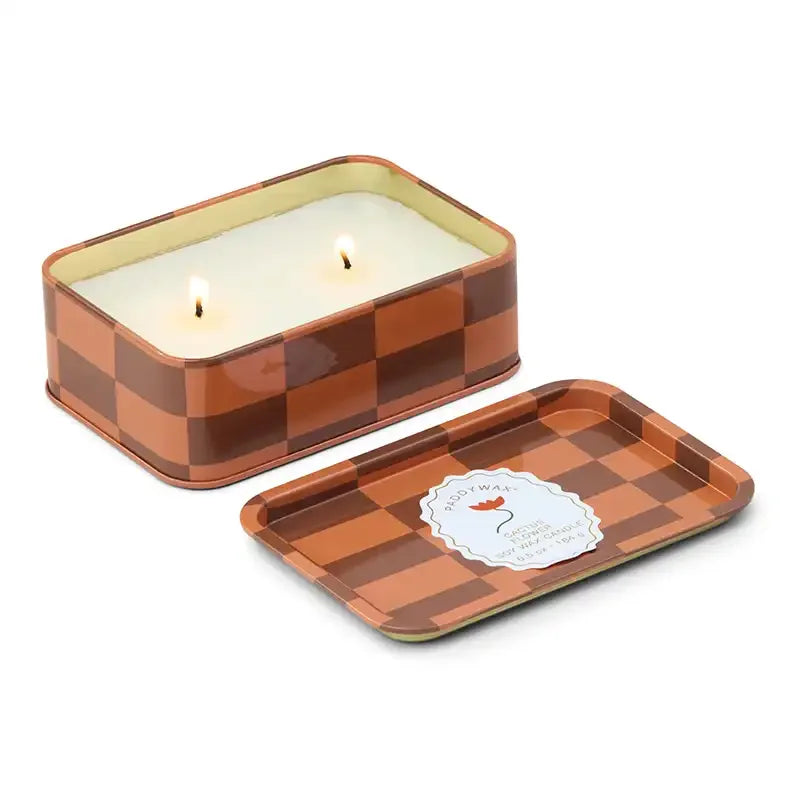 Vela Paddywax A Dopo Cactus Flower 184 g | Aroma floral en lata vintage a cuadros - CHICA del Sur