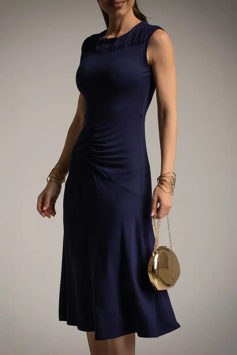 Vestido Azul Marino con Drapeado | Elegancia Primaveral - CHICA del Sur