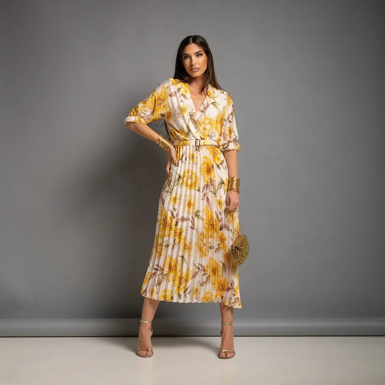 Vestido Plisado Floral amarillo con cinturón - CHICA del Sur