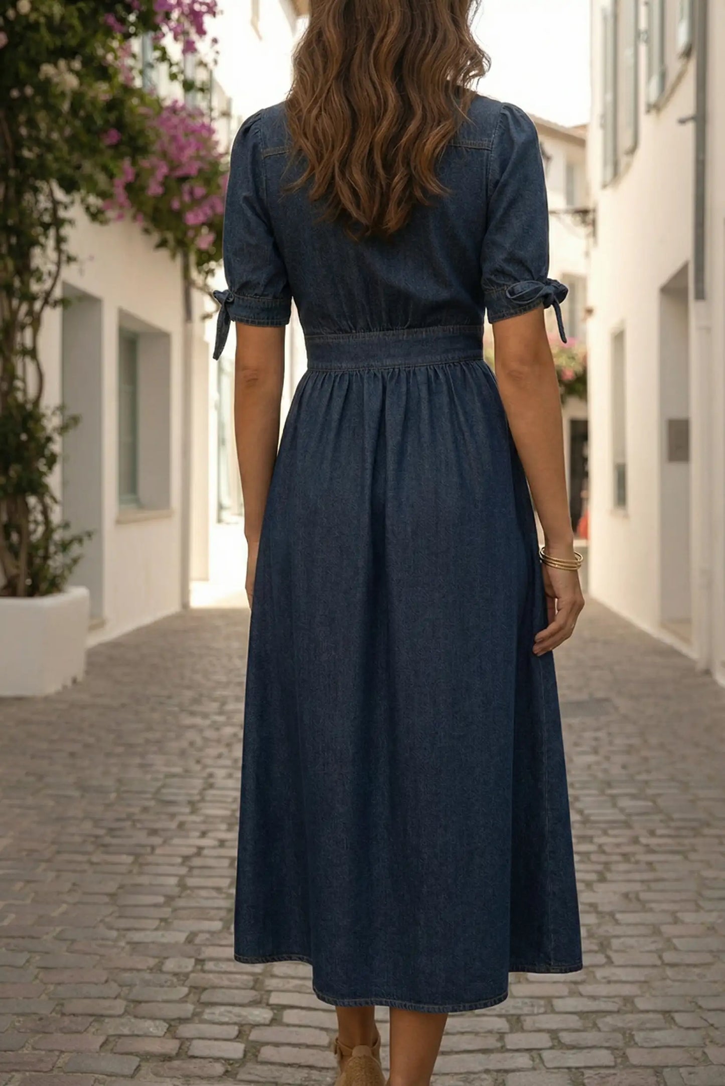 Vestido Vaquero Largo Azul Denim acampanado con escote en pico y botones delanteros