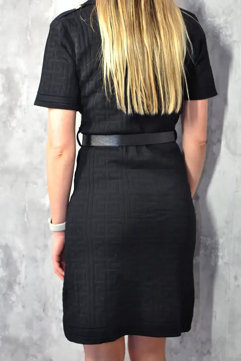 Vestido Punto Negro Mujer Elegante con Cinturón y Botones Dorados - CHICA del Sur