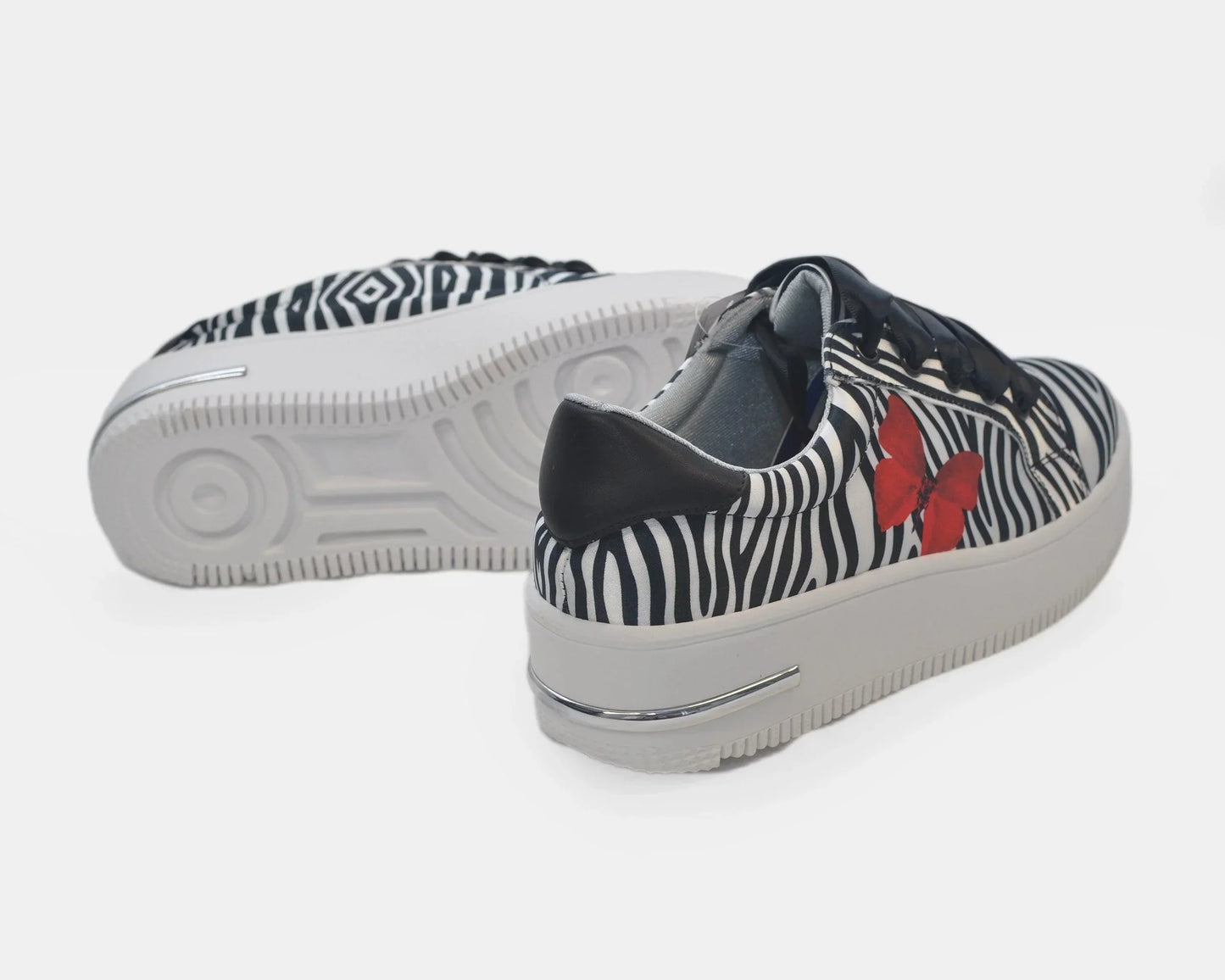 Zapatillas Urbanas de Mujer Cebra y Mariposa - Moda Sostenible Cuero Vegano | CHULA Tulum - CHICA del Sur