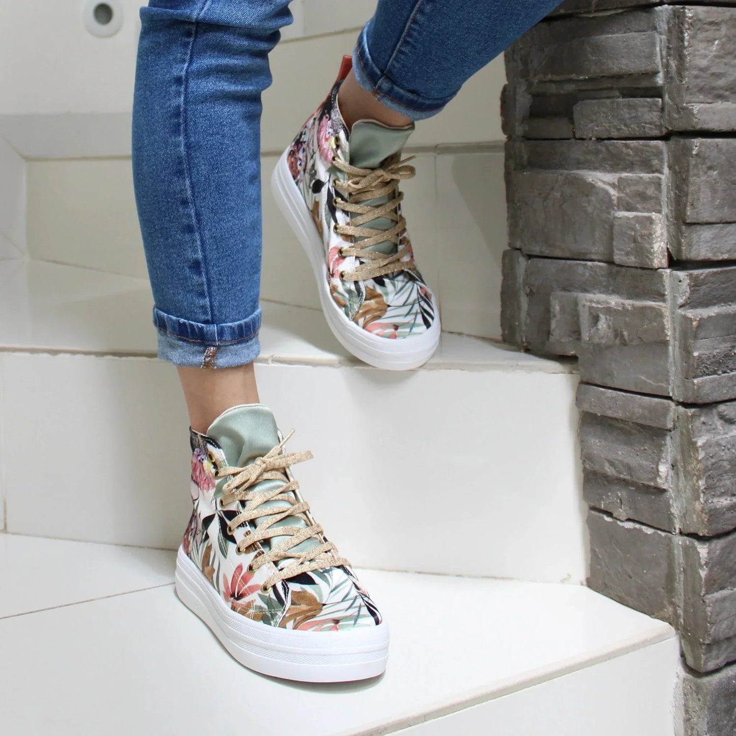 Botas Urbanas Altas de Mujer Frida Kahlo Hojas y Flores - Cuero Vegano | CHULA Tulum - CHICA del Sur