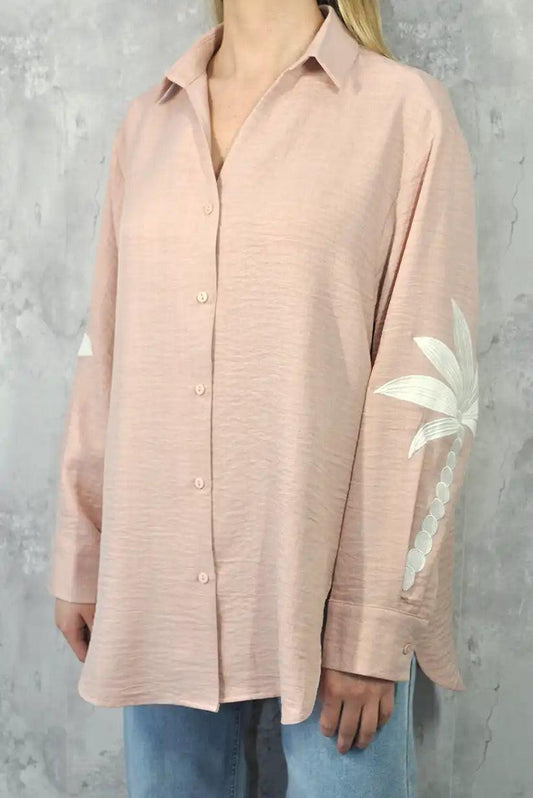 Camisas oversize de mujer: la tendencia que arrasa esta temporada - CHICA del Sur