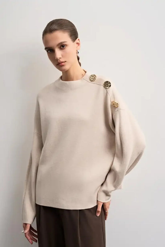 Jersey mujer crudo con botones dorados, tendencia otoño 2025, moda elegante