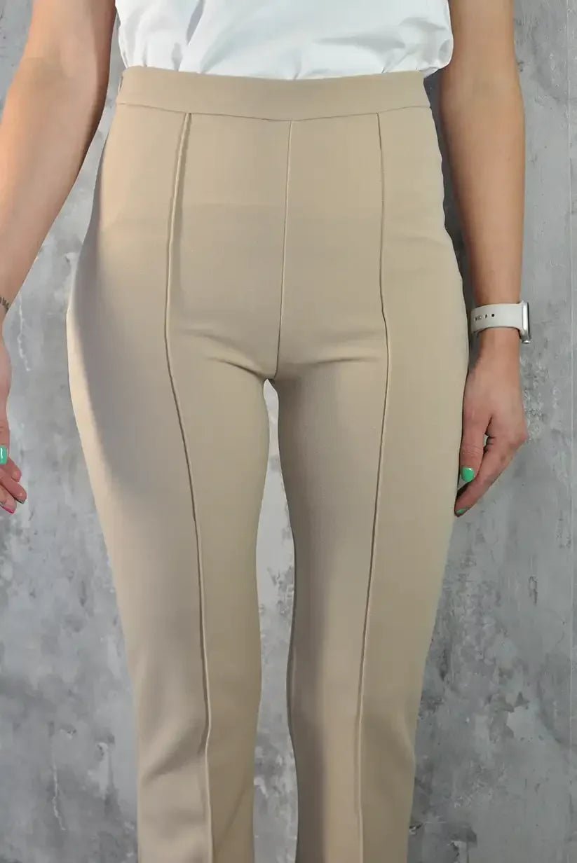 Cómo combinar pantalones camel para un look sofisticado - CHICA del Sur