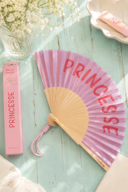 Abanico rosa con la palabra PRINCESSE, ideal para moda femenina y complementos elegantes