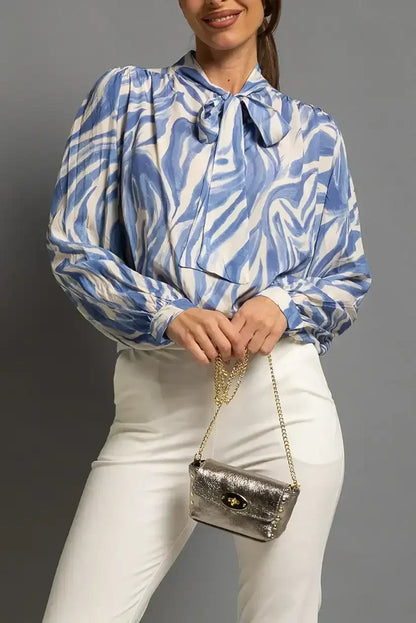 Blusa Mujer Azul Estampado Cebra con Lazo Cuello Elegante Chic - CHICA del Sur