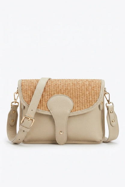 Bolso bandolera pequeño de piel con rafia
