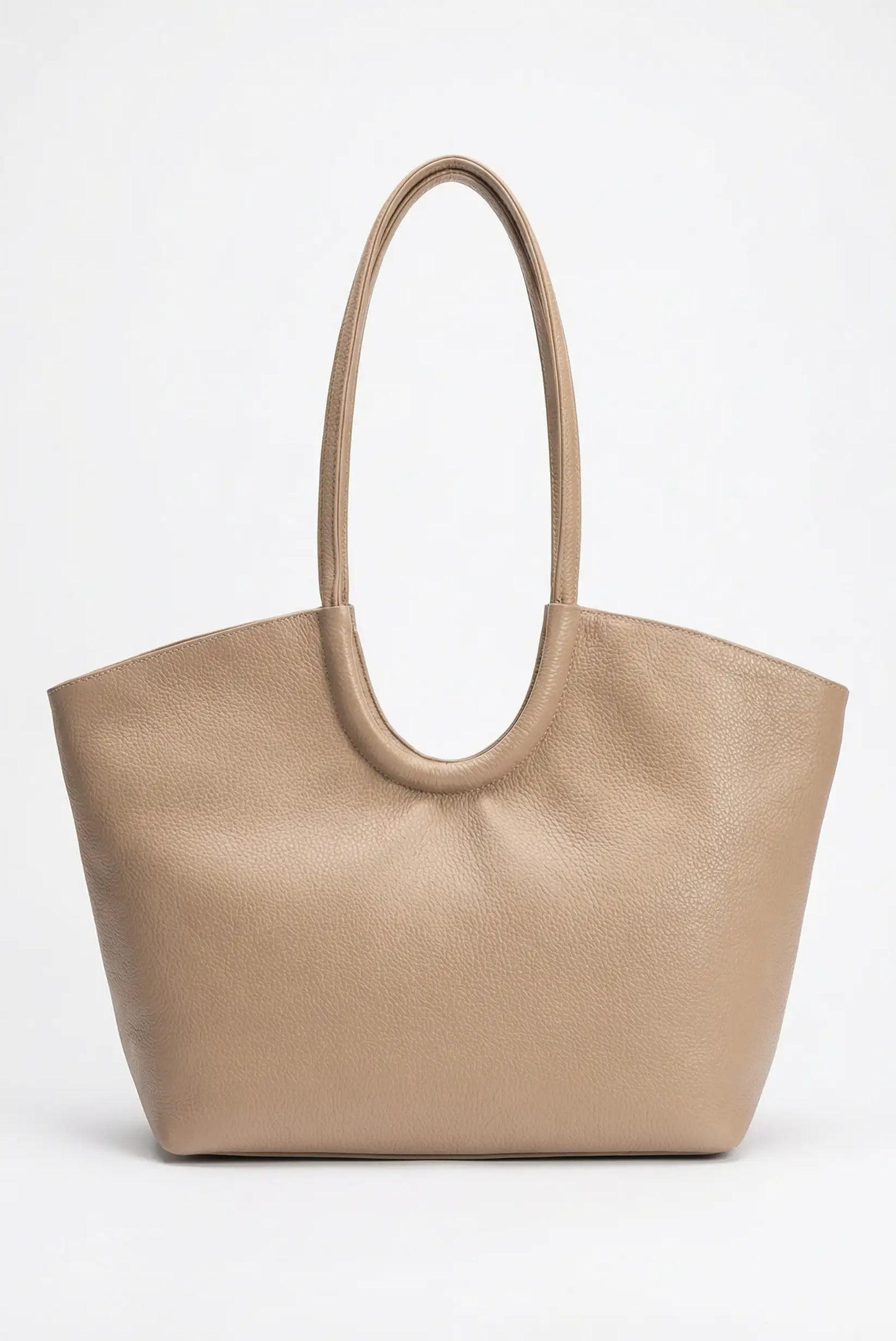 Bolso de mano grande beige para mujer, diseño minimalista, accesorio primavera.