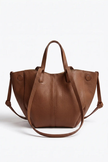 Bolso de mano y bandolera de piel granulada en color marrón cuero