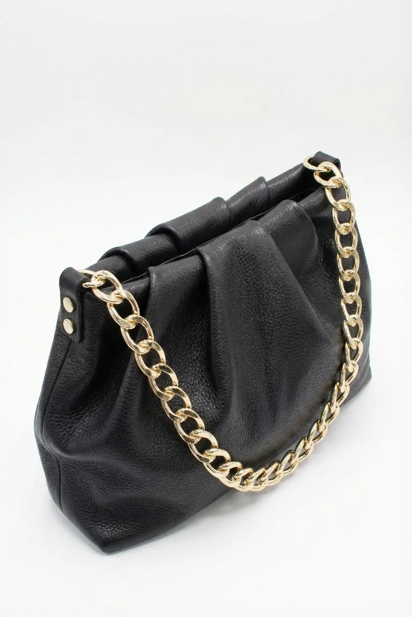 Bolso de hombro negro de piel con cadena dorada, diseño elegante para mujer