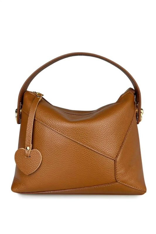 Bolso de mano Puzzle en piel color marrón con detalle de corazón colgante de CHICA del Sur