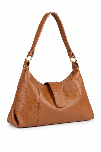 Bolso de hombro de piel color camel de CHICA del Sur con asa larga y cierre frontal.
