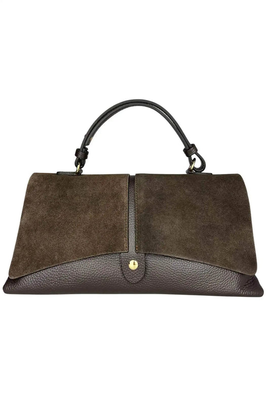 Bolso mediano de piel marrón con solapa de ante y asa superior de CHICA del Sur