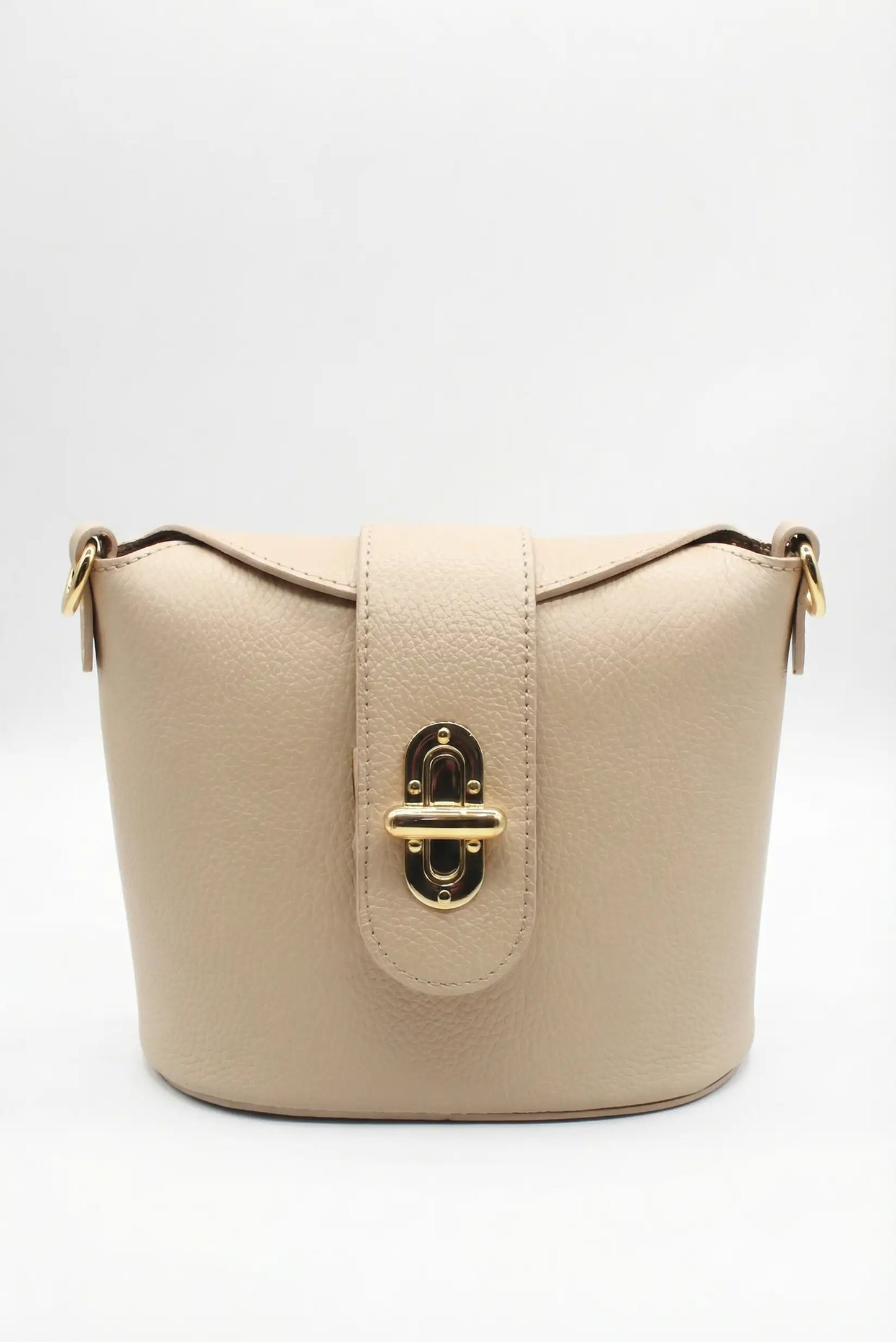 Bolso bandolera mediano beige para mujer con cierre metálico dorado, estilo casual