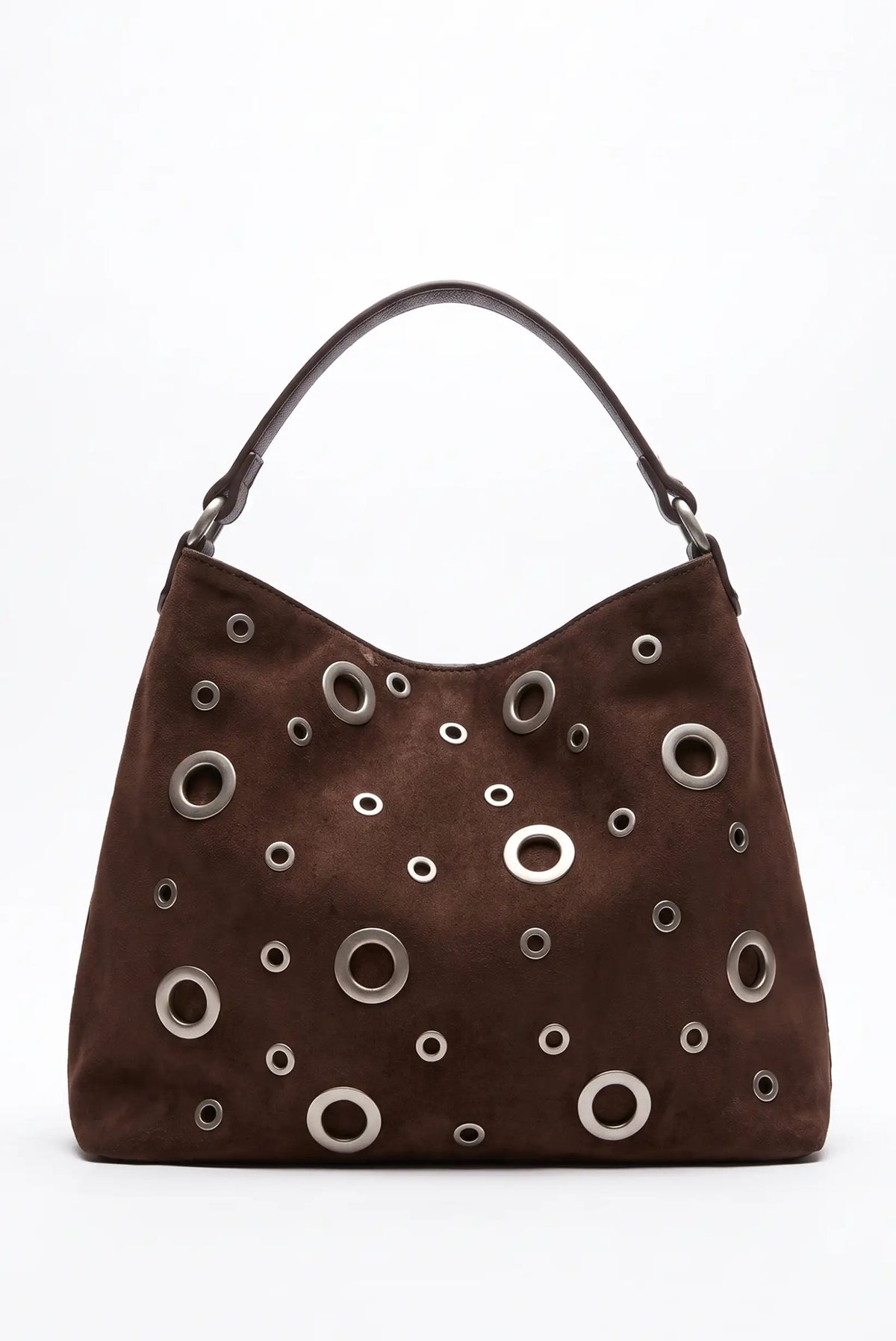 Bolso de mujer marrón chocolate de CHICA del Sur con detalles de anillas metálicas plateadas