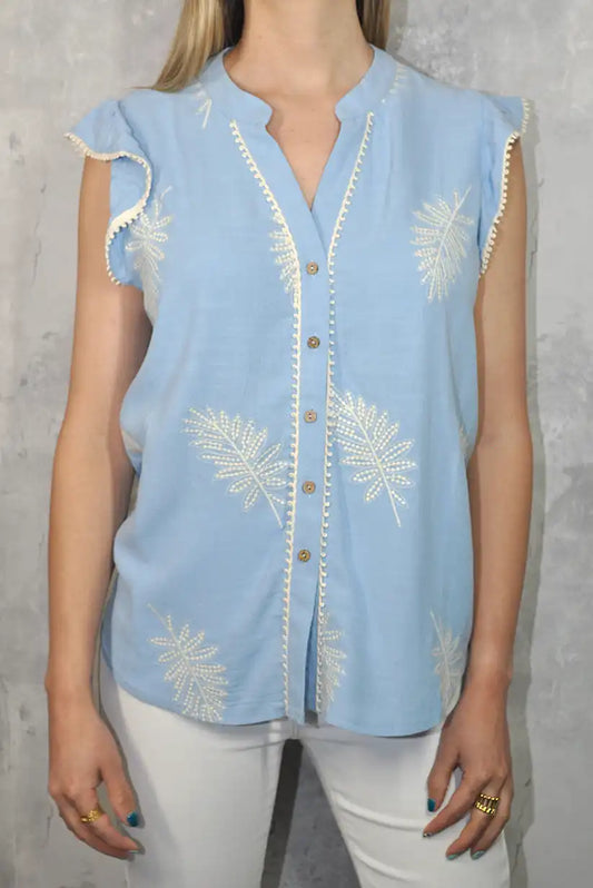 Camisa azul celeste mujer con bordado beige – Manga corta verano | CHICA del Sur - CHICA del Sur