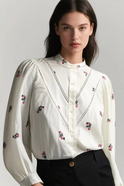 Camisa Mujer Beige Manga Larga con Bordados Florales Algodón - CHICA del Sur