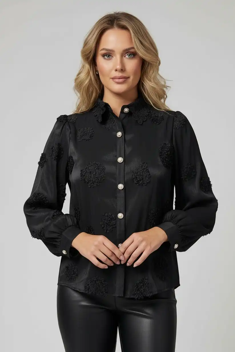 Camisa mujer negra con bordados florales - CHICA del Sur