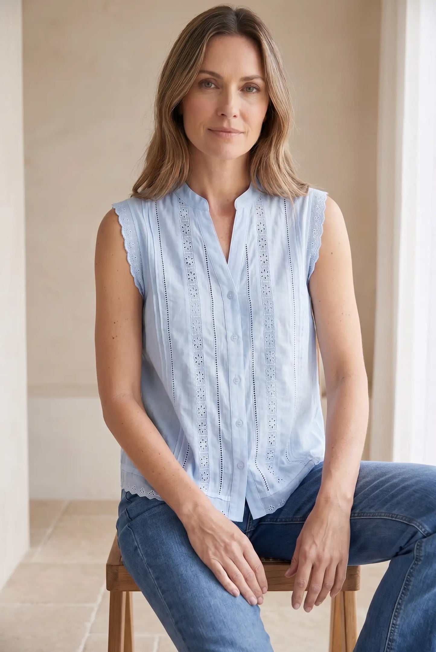 Camisa Mujer Sin Mangas Azul Celeste Bordada